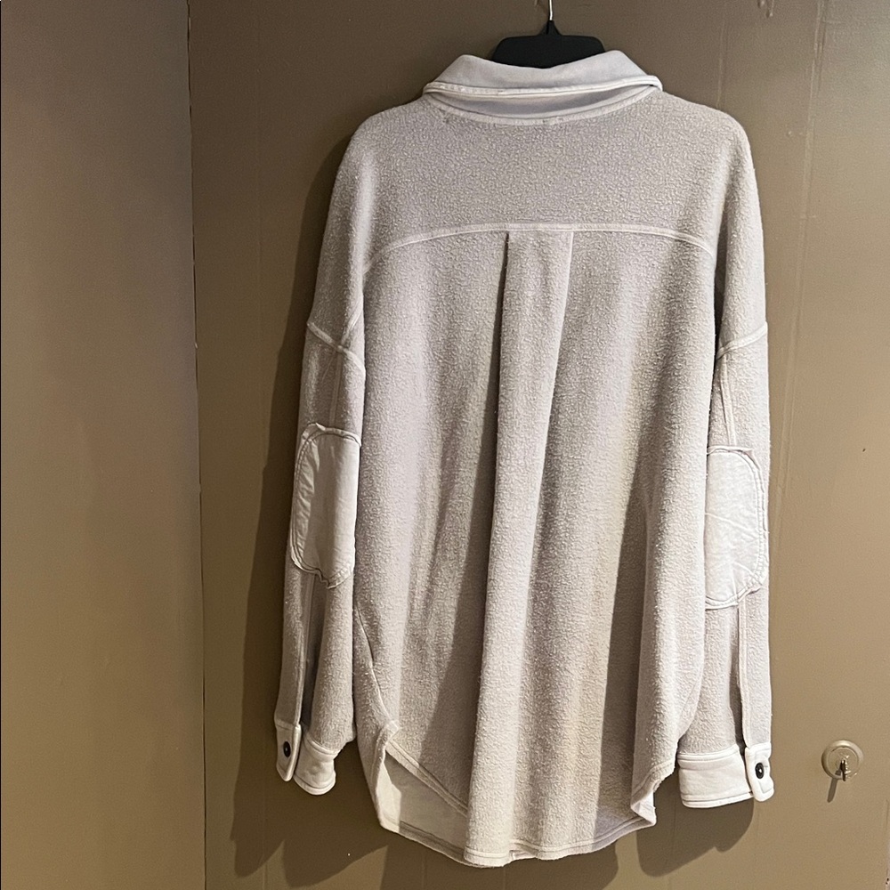 Free People Ruby Fleece Shacket in Stone NWT Sz L - Picture 8 of 10
